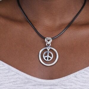 Vintage Peace Symbol Pendant Necklace Silver Tone Boho Jewelry